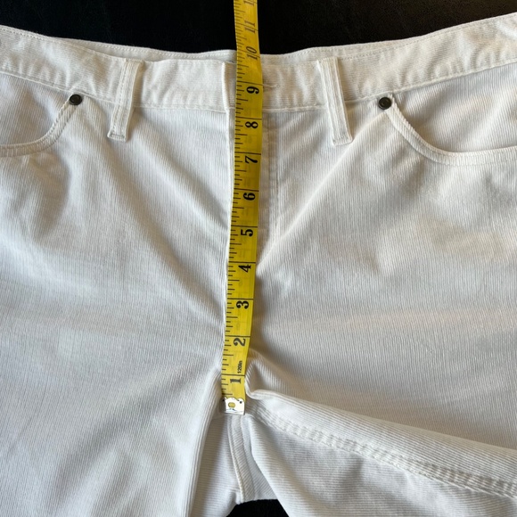 Carve Designs Oahu corduroy raw hem 10” shorts - Picture 9 of 12